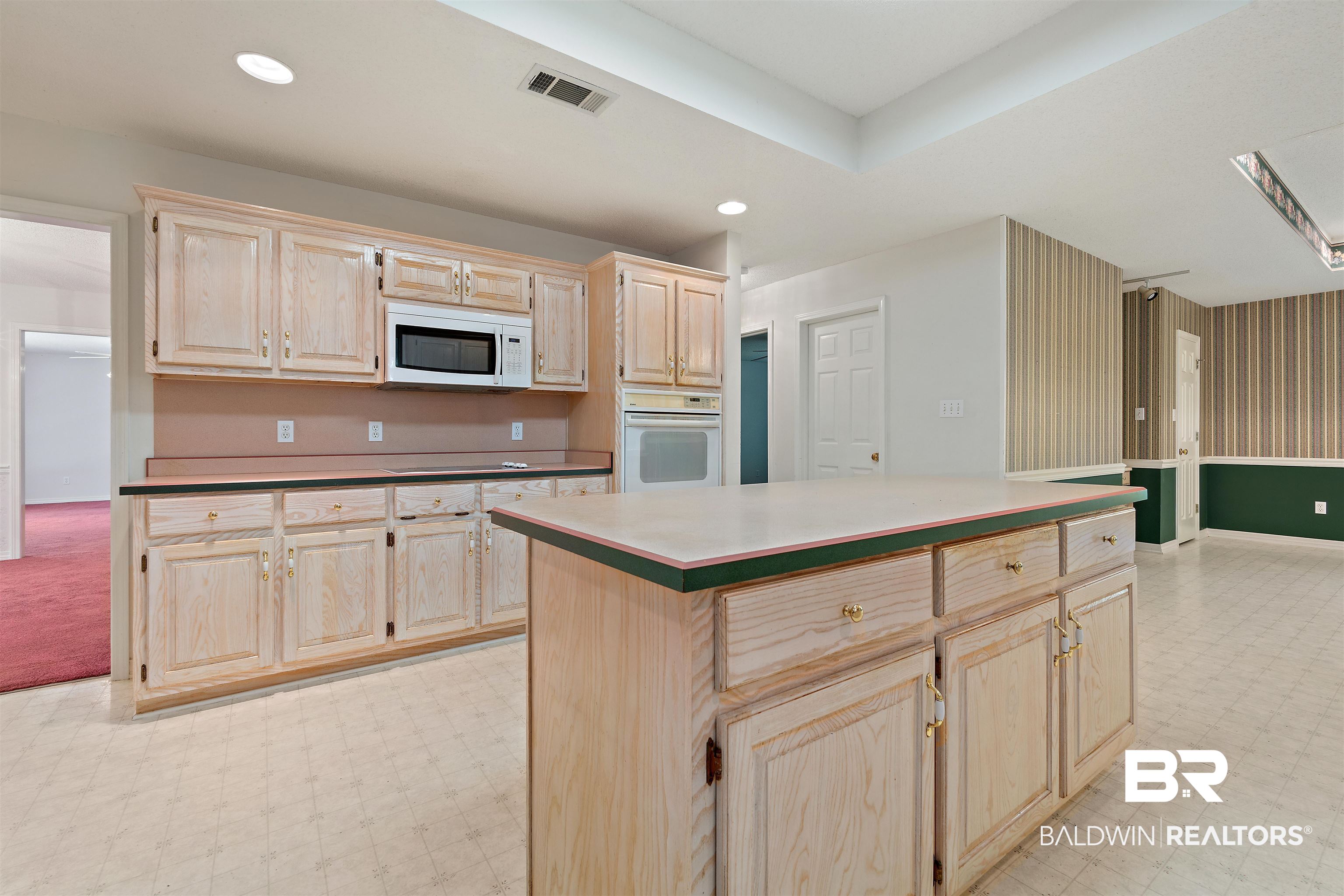 7231 Serenity Gardens Road Theodore, AL 36582 - Photo 8 of 41