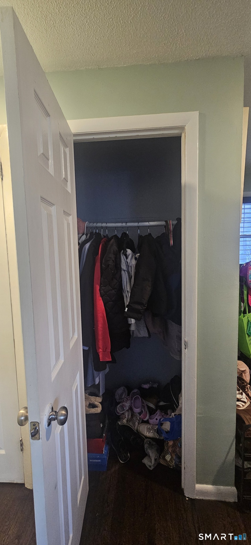 60 Nod Road Windsor, CT 06095 - Photo 14 of 38 a close up of a shower