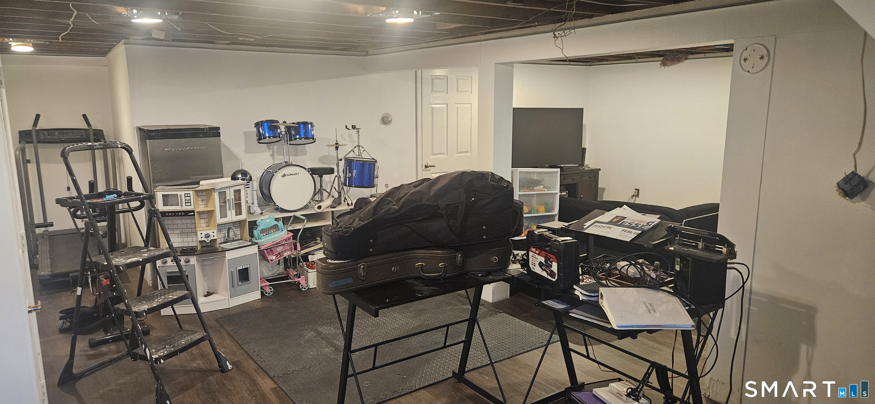 60 Nod Road Windsor, CT 06095 - Photo 29 of 38 a view of a workspace with furniture