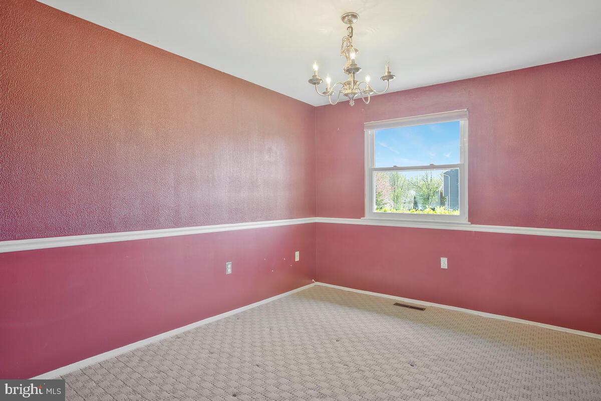 9930 Tuscarora Road Randallstown, MD 21133 - Photo 11 of 35 Dining room