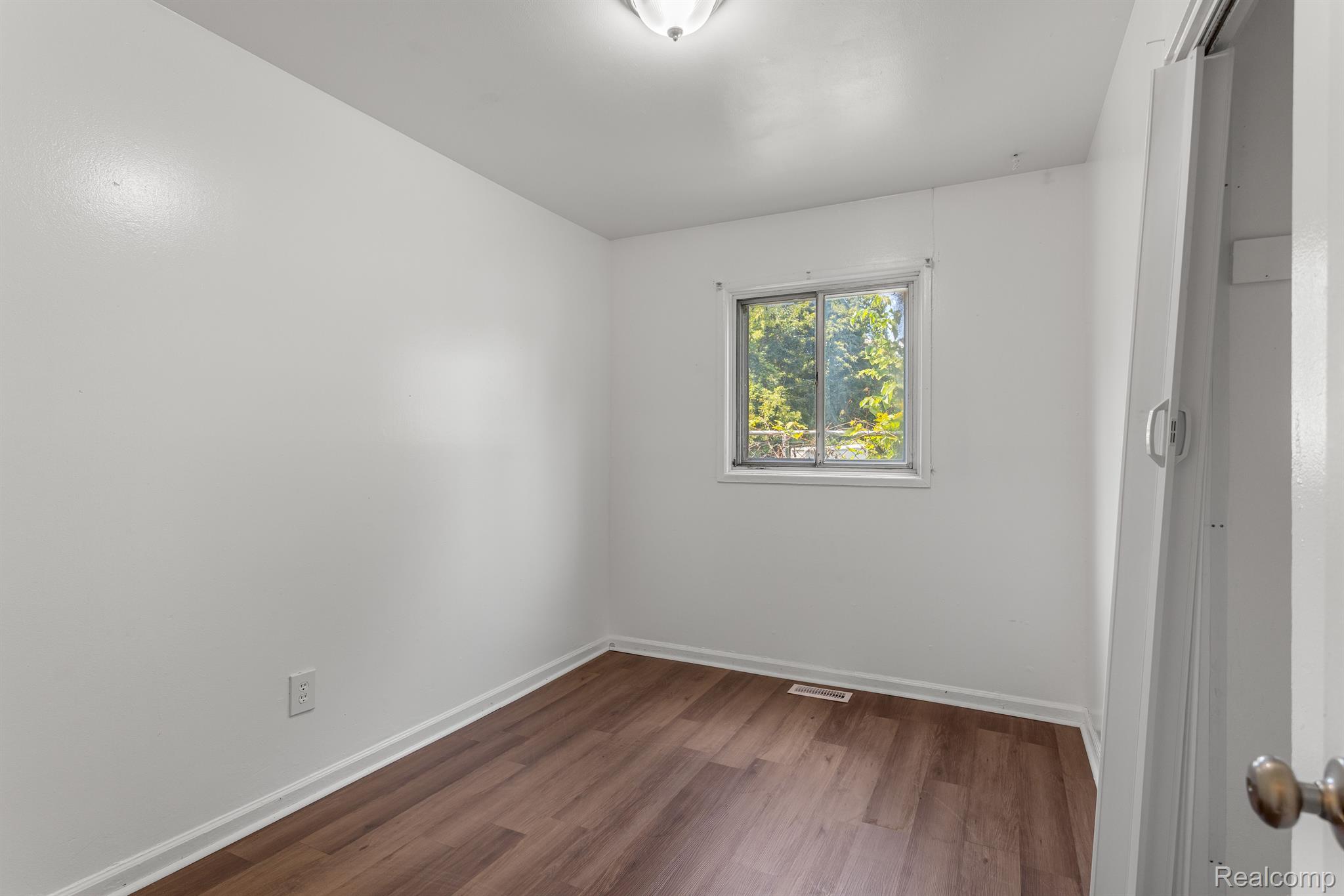 26342 Hopkins Street Inkster, MI 48141 - Photo 15 of 26 Gallery Image 15