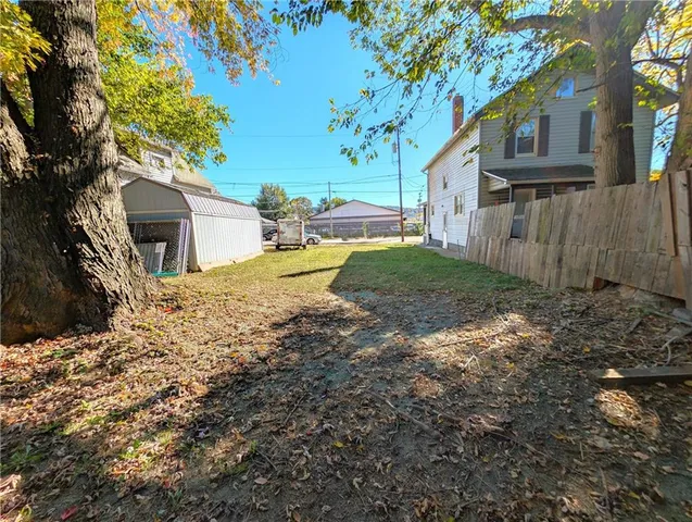 a view of backyard of house