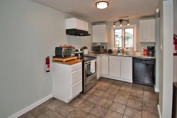 $399,900 | 70041 Beach Drive, Edwardsburg, MI 49112