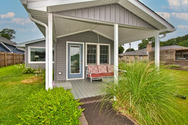 $399,900 | 70041 Beach Drive, Edwardsburg, MI 49112