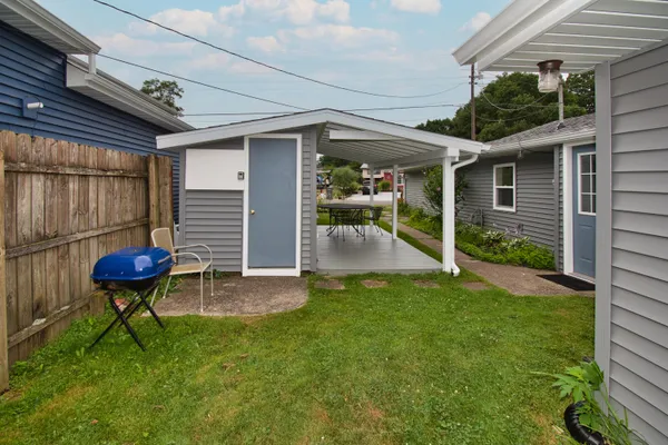$399,900 | 70041 Beach Drive, Edwardsburg, MI 49112