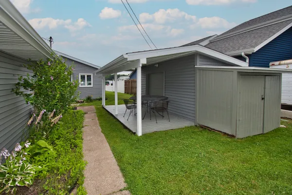 $399,900 | 70041 Beach Drive, Edwardsburg, MI 49112