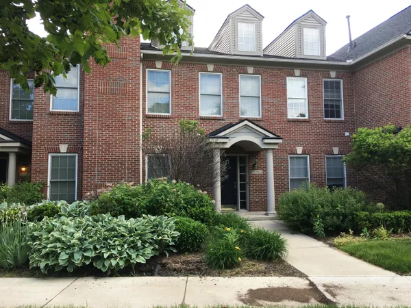 $284,900 | 5707 Hampshire Lane, Unit 68, Ypsilanti, MI 48197