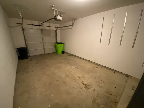 $284,900 | 5707 Hampshire Lane, Unit 68, Ypsilanti, MI 48197