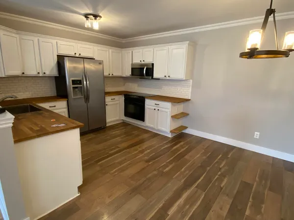 $284,900 | 5707 Hampshire Lane, Unit 68, Ypsilanti, MI 48197
