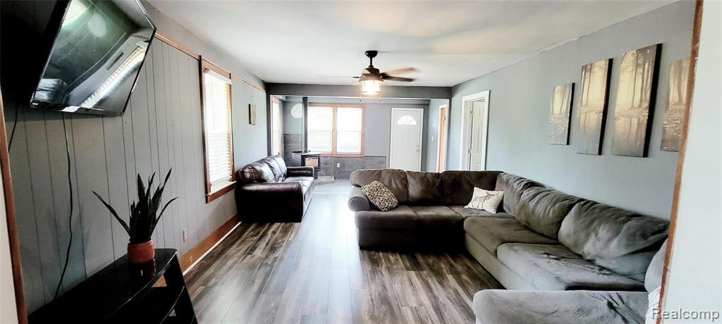 3004 Vreeland Road Trenton, MI 48183 - Photo 15 of 41