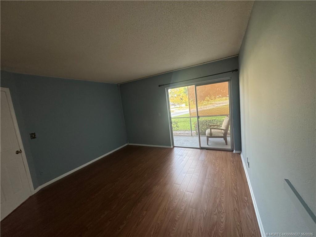 2929 Southeast Ocean Boulevard, Unit 1065 Stuart, FL 34996 - Photo 6 of 14 Master bedroom