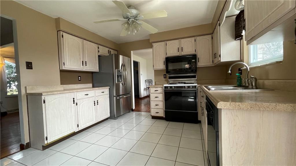 52 Dover Road Irwin, PA 15642 - Photo 3 of 15 Gallery Image 3