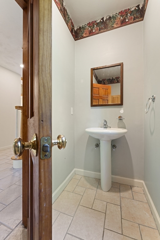 28 Vincent Road Mendon, MA 01756 - Photo 14 of 42