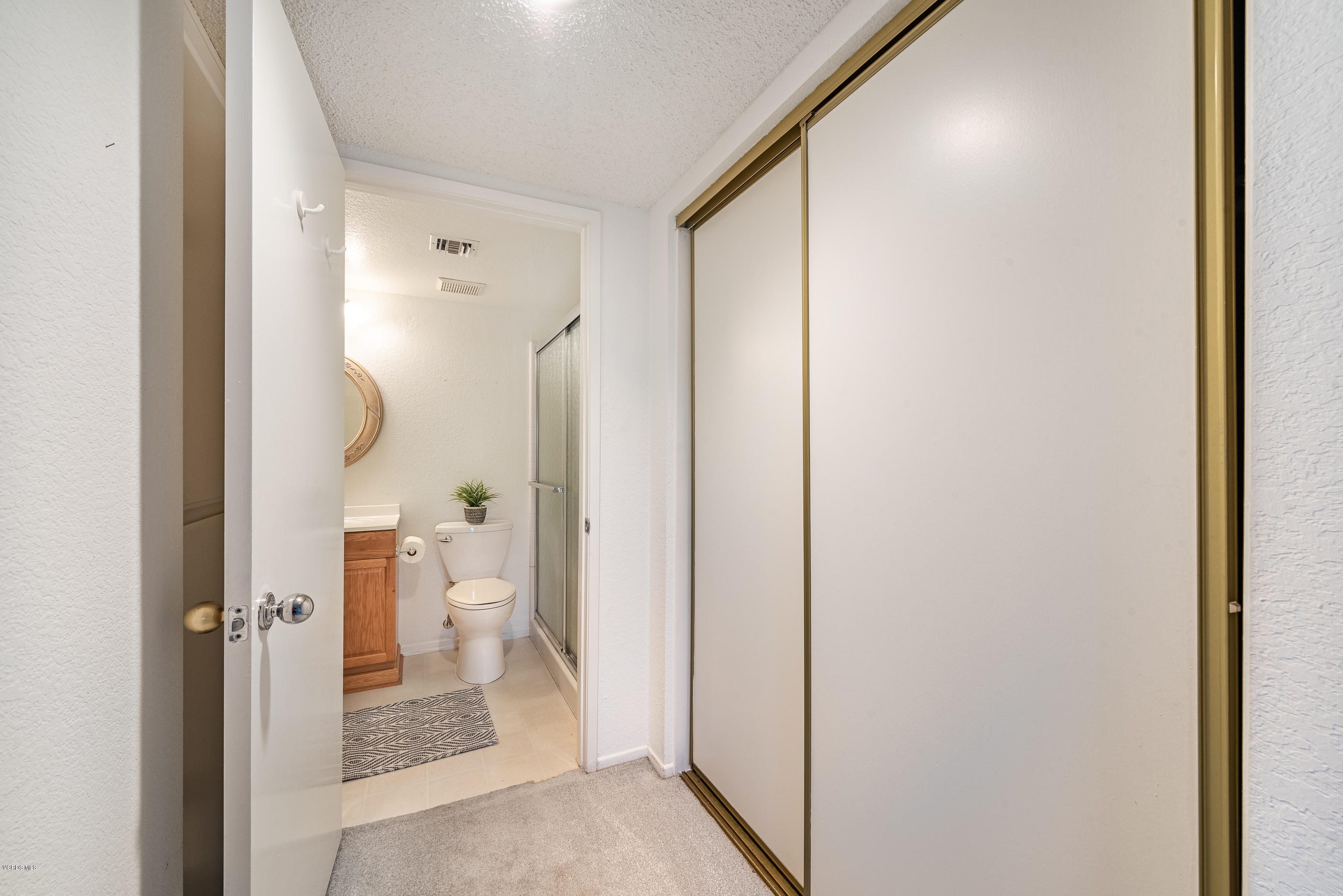 1007 Waltham Road, Unit C Simi Valley, CA 93065 - Photo 15 of 25 a view of a bathroom from a bathroom