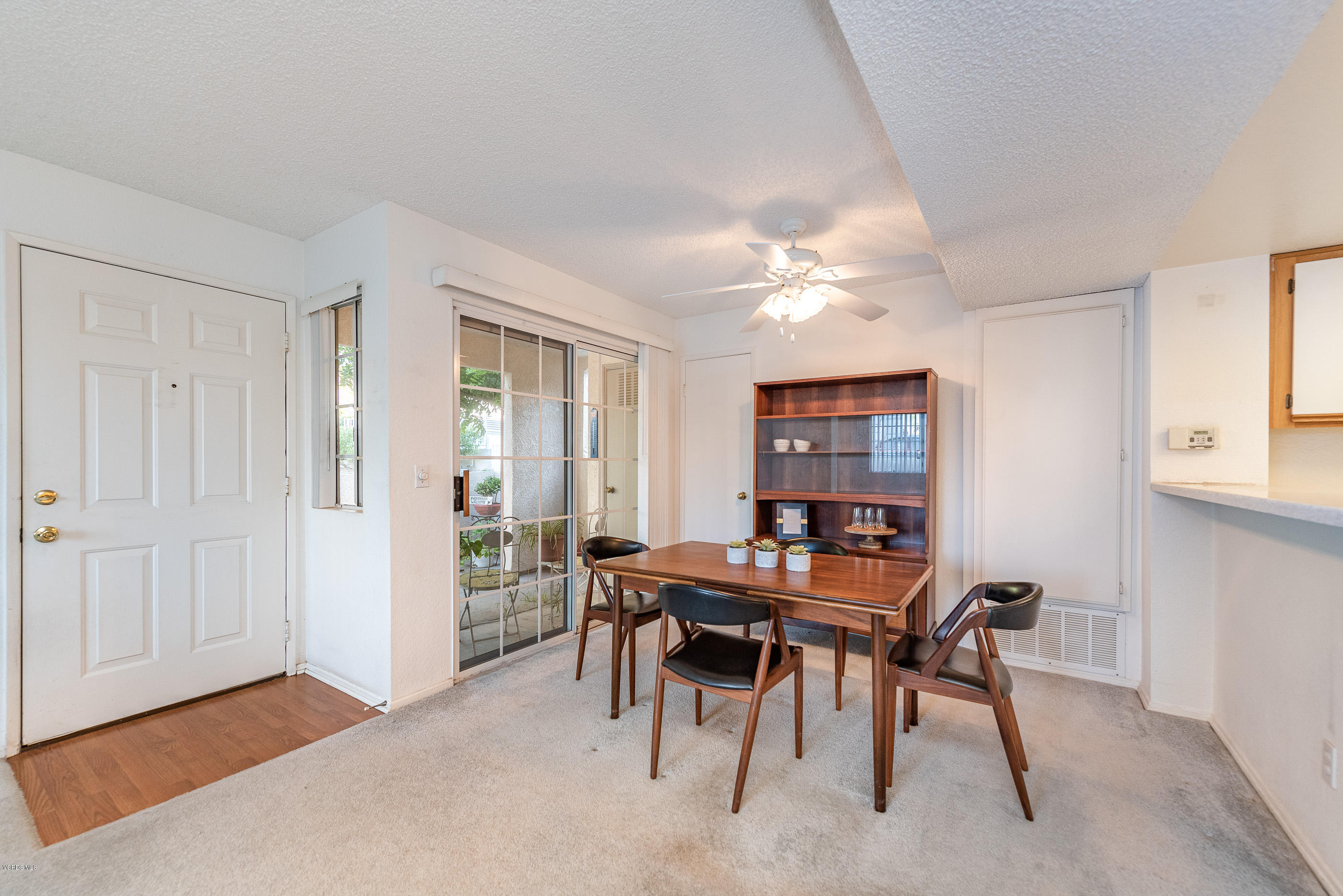 1007 Waltham Road, Unit C Simi Valley, CA 93065 - Photo 6 of 25 a workspace with furniture and window