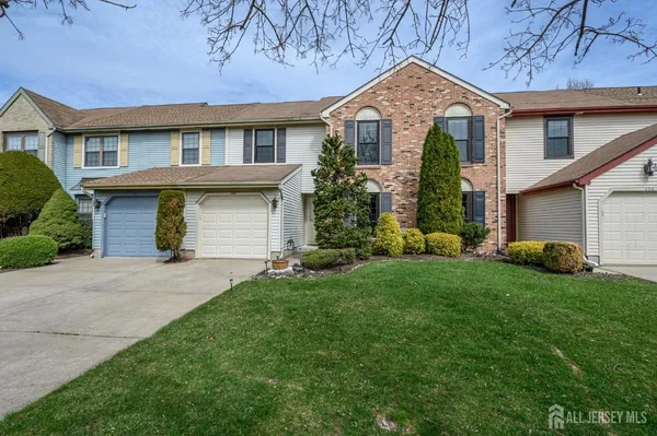 $575,000 | 108 Eastwick Court, Hillsborough, NJ 08844