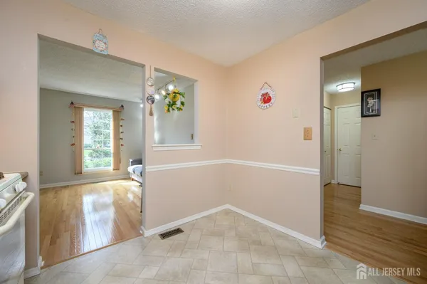 $575,000 | 108 Eastwick Court, Hillsborough, NJ 08844