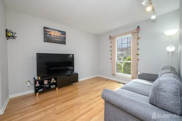 $575,000 | 108 Eastwick Court, Hillsborough, NJ 08844