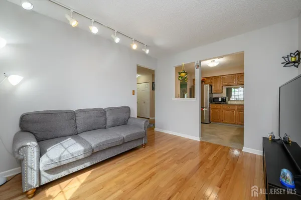 $575,000 | 108 Eastwick Court, Hillsborough, NJ 08844