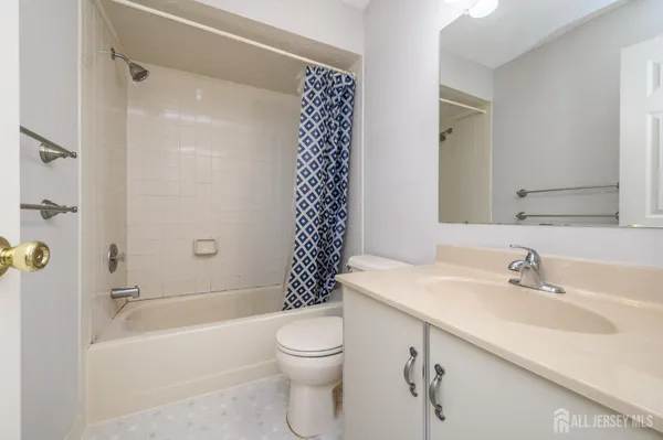 $575,000 | 108 Eastwick Court, Hillsborough, NJ 08844