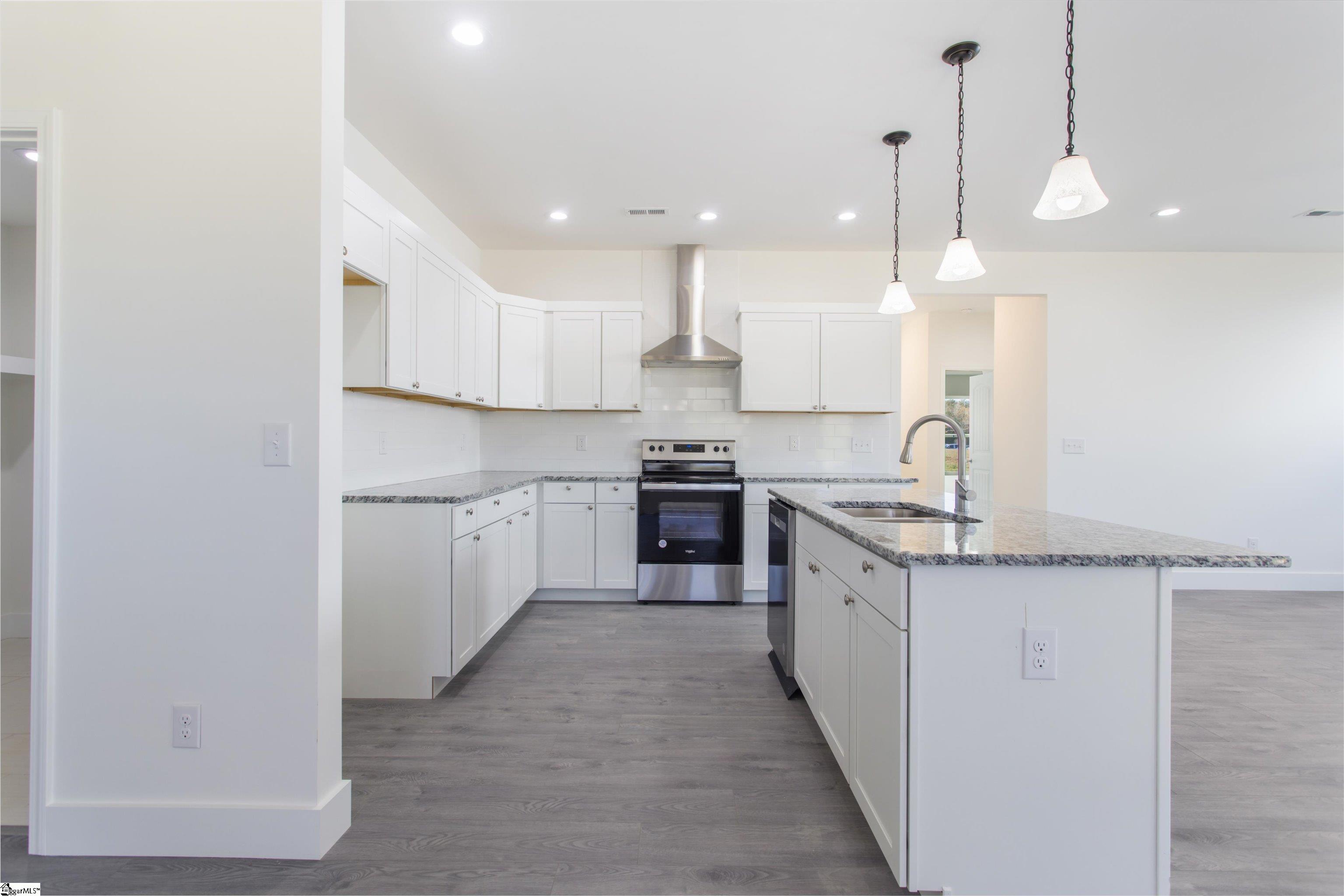 109 Sherwood Road Easley, SC 29640 - Photo 11 of 29