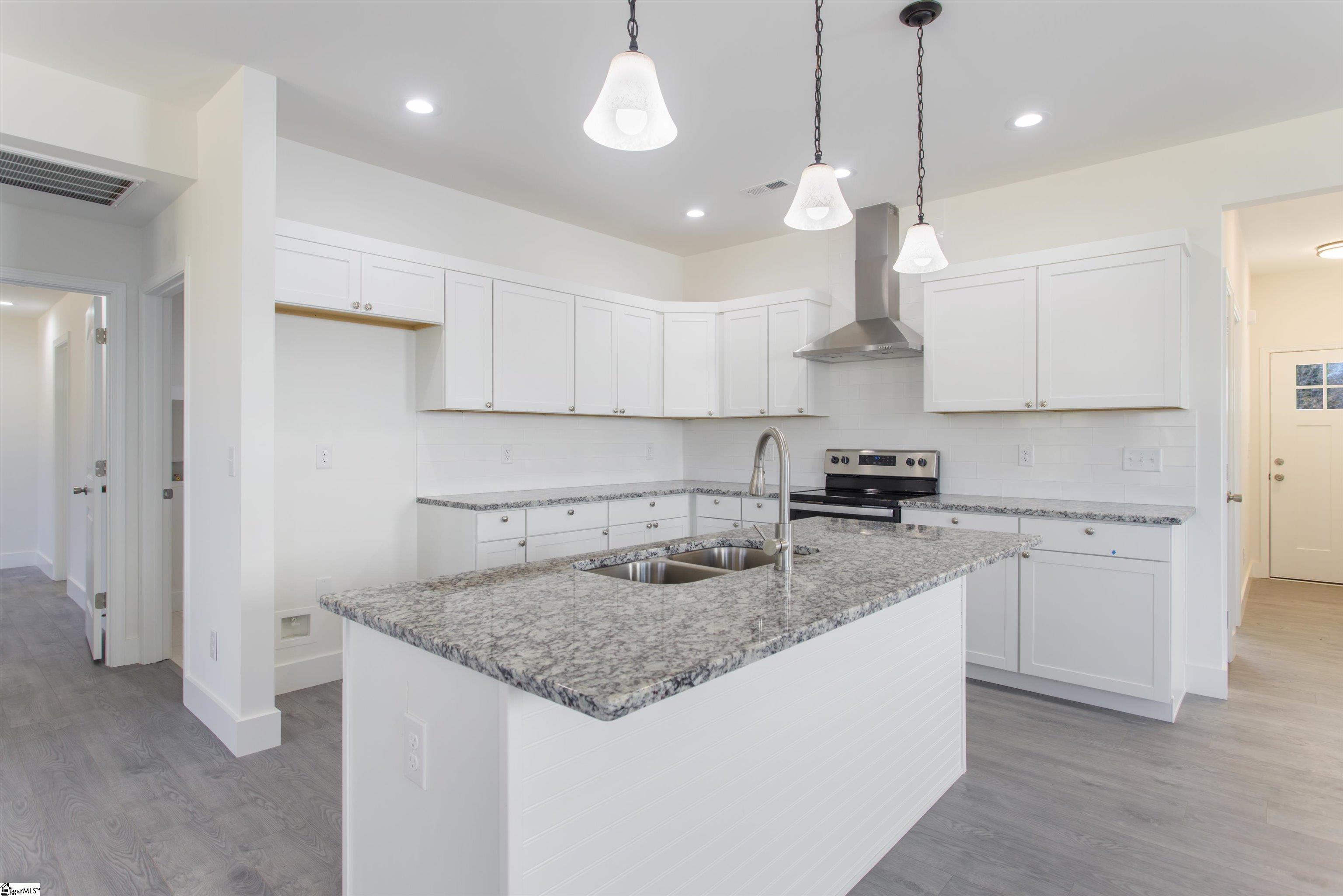 109 Sherwood Road Easley, SC 29640 - Photo 13 of 29