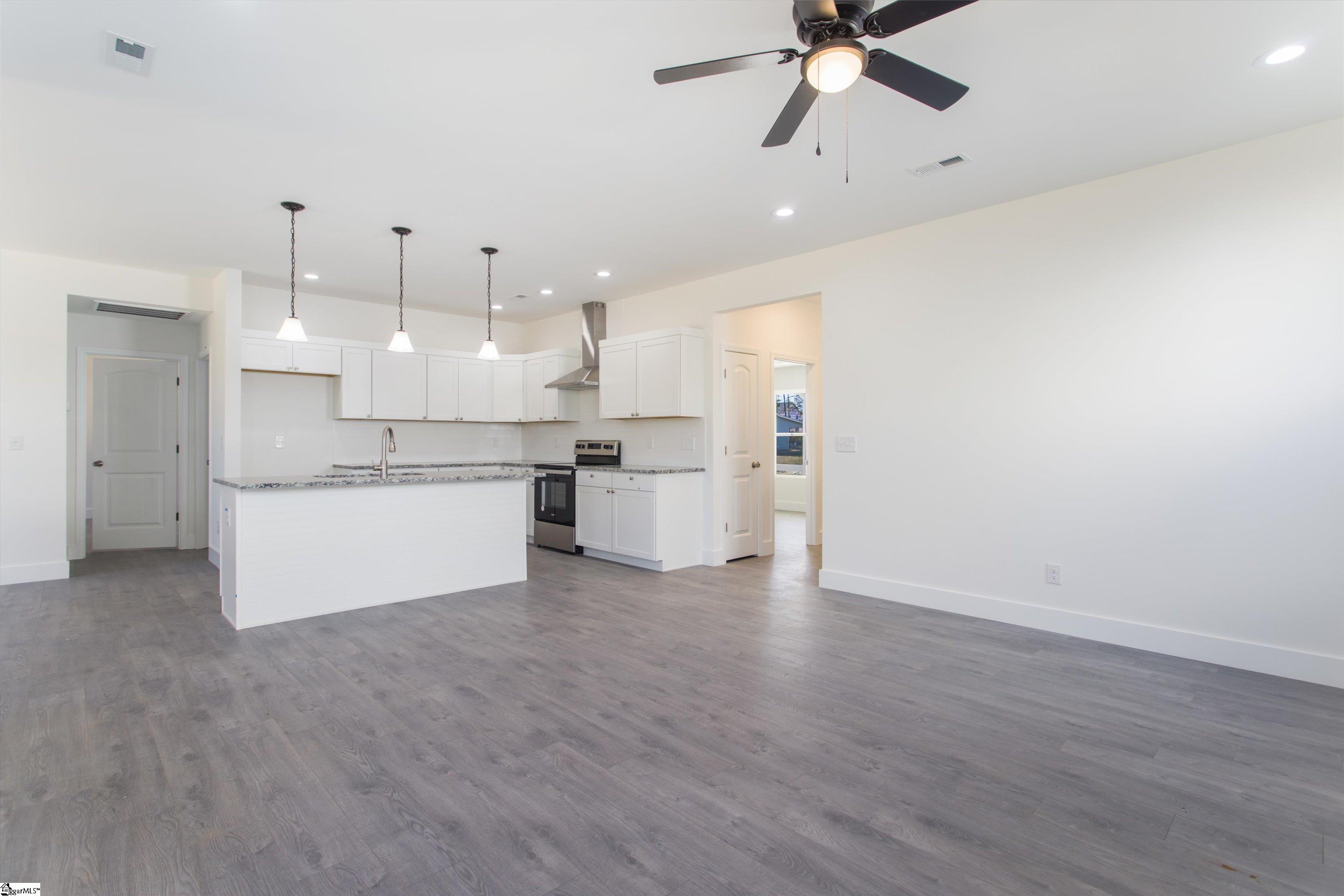 109 Sherwood Road Easley, SC 29640 - Photo 9 of 29