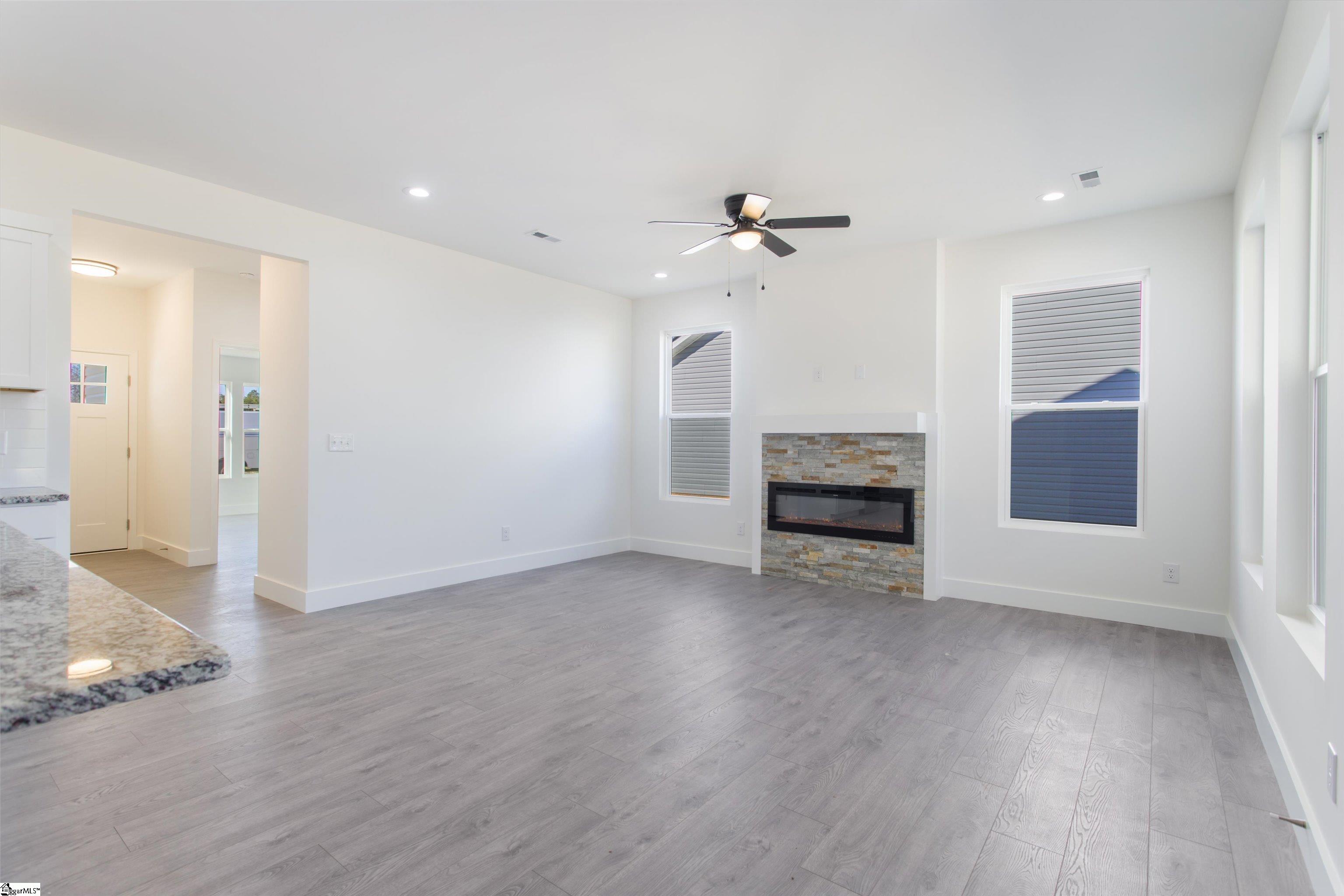 109 Sherwood Road Easley, SC 29640 - Photo 10 of 29