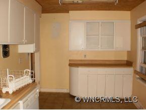 11 Pinehurst Road Asheville, NC 28805 - Photo 4 of 10 Gallery Image 4