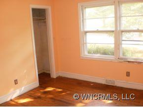 11 Pinehurst Road Asheville, NC 28805 - Photo 7 of 10 Gallery Image 7