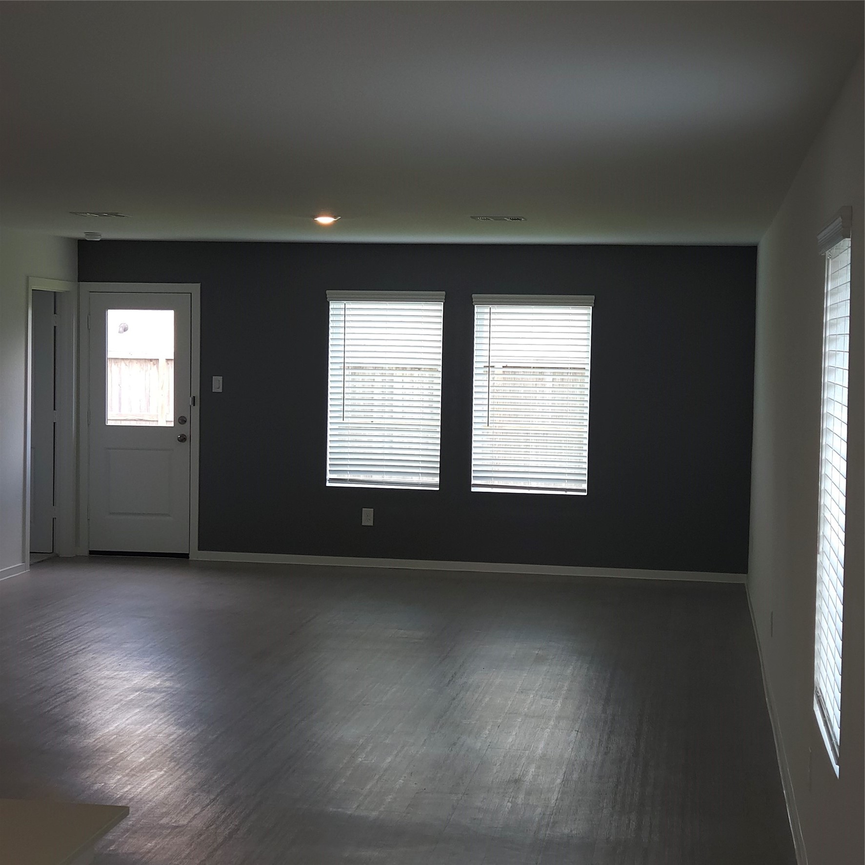 2107 Mosaic Vly Court Angleton, TX 77515 - Photo 5 of 9