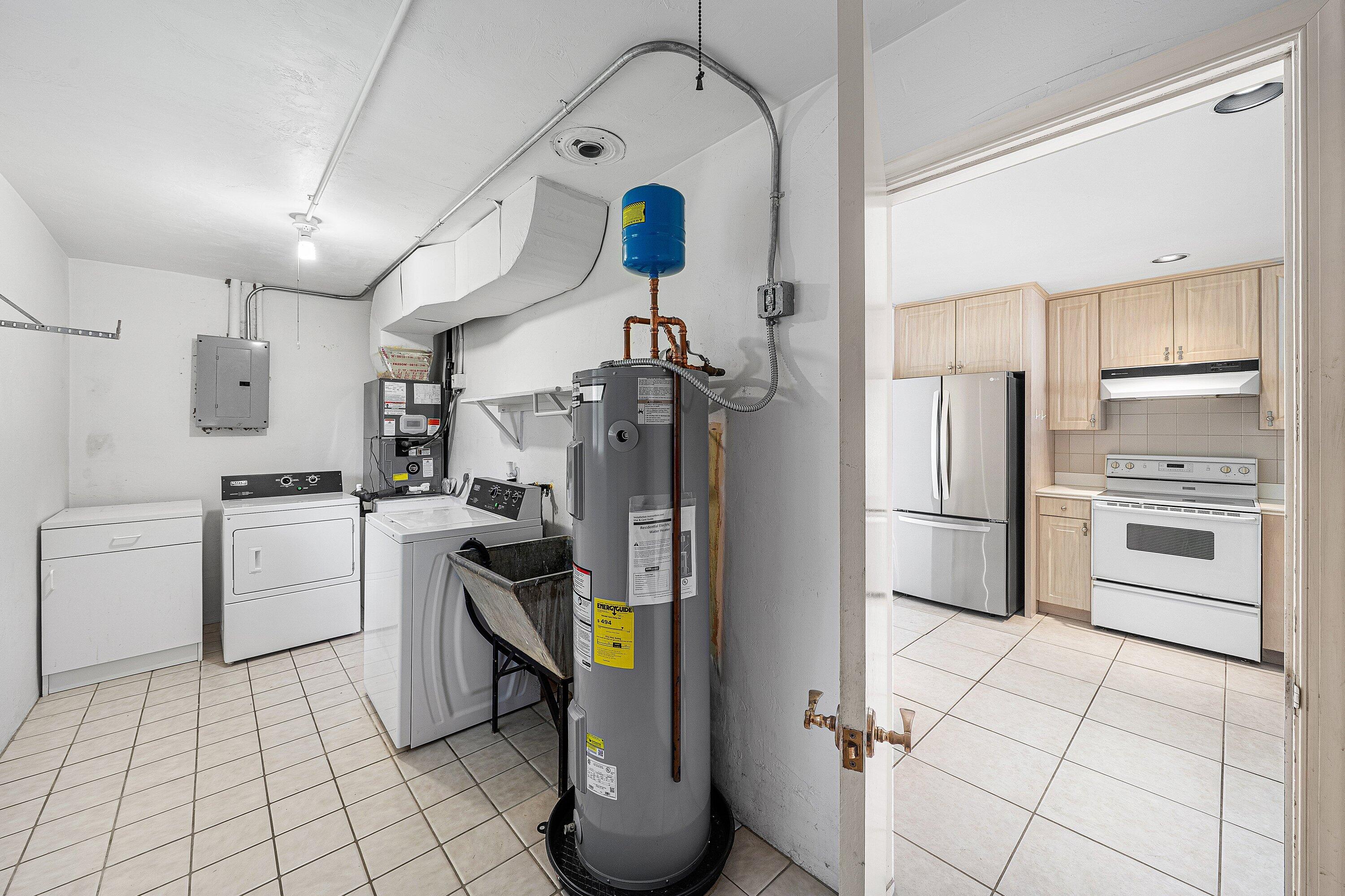 311 Northeast 23rd Way Boca Raton, FL 33431 - Photo 17 of 31 Laundry Room