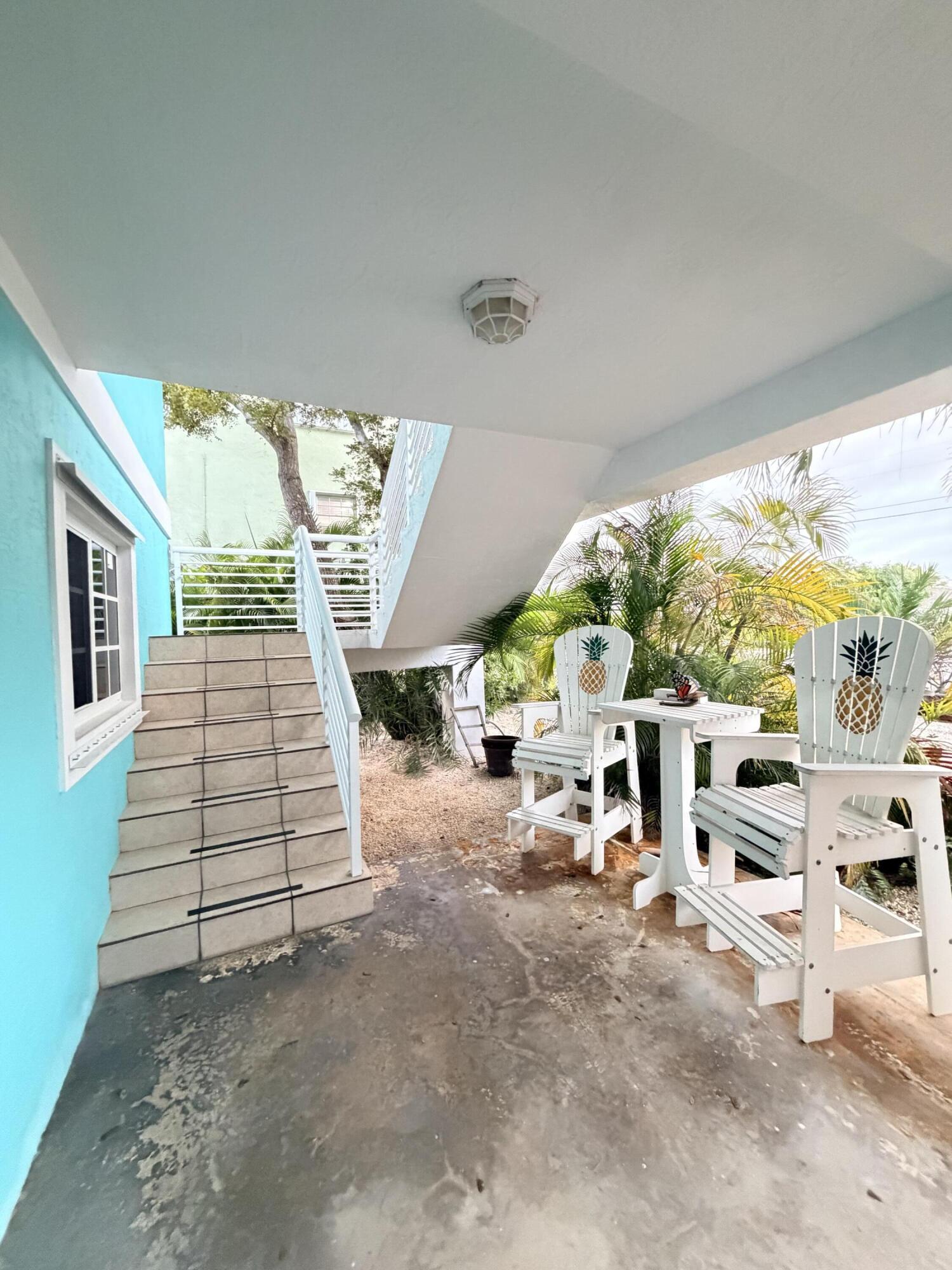 170 Marina Avenue Key Largo, FL 33037 - Photo 8 of 50 Entrance