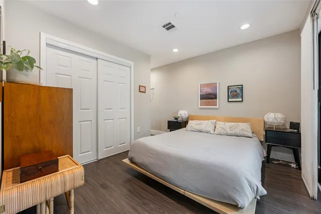 $179,900 | 935 La Posada Drive, Unit 243, Austin, TX 78752