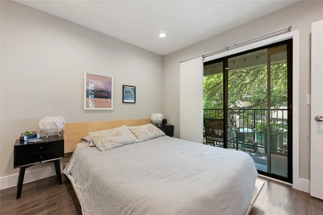 $179,900 | 935 La Posada Drive, Unit 243, Austin, TX 78752