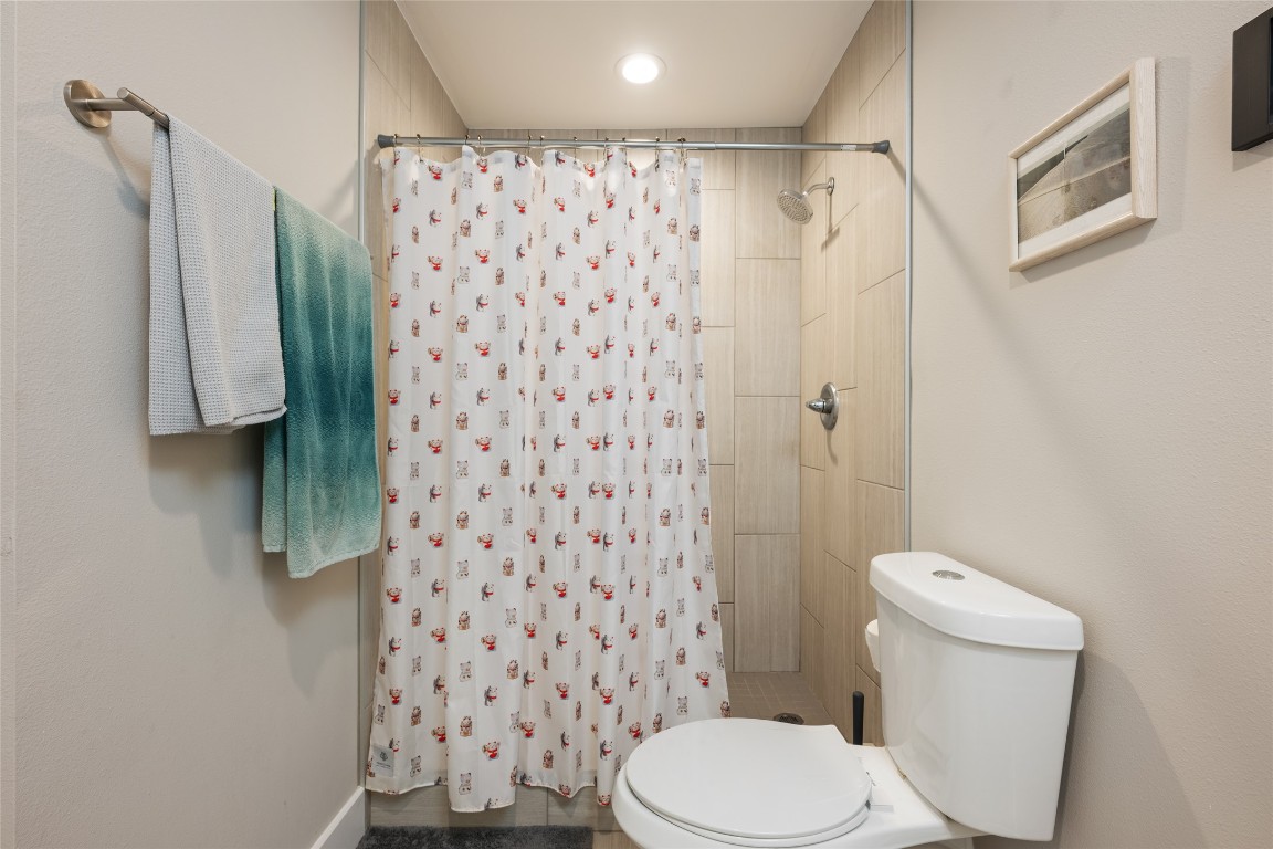 935 La Posada Drive, Unit 243 Austin, TX 78752 - Photo 27 of 37