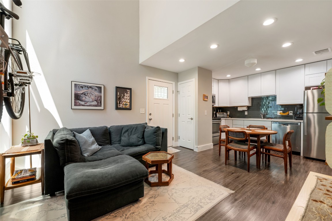 935 La Posada Drive, Unit 243 Austin, TX 78752 - Photo 9 of 37