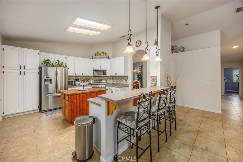 13997 Riverside Drive Apple Valley, CA 92307 - Photo 14 of 55