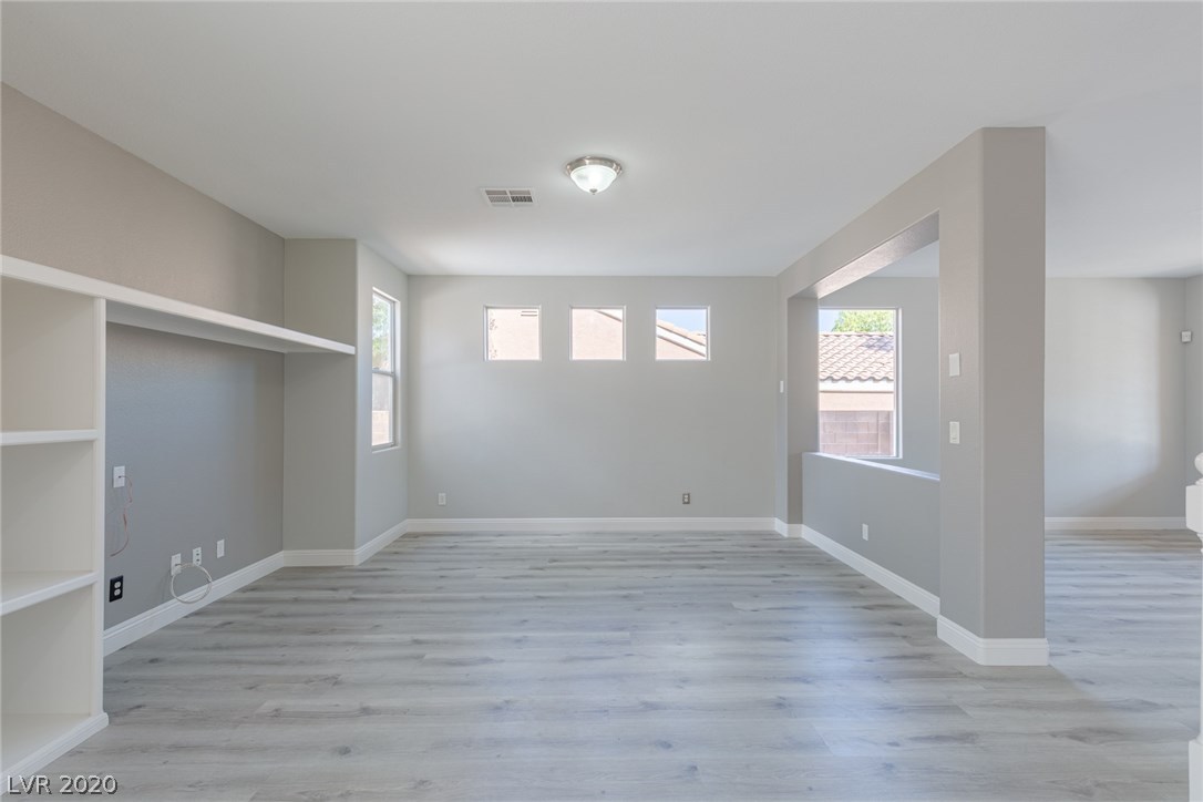 180 Ruby Ridge Avenue Henderson, NV 89002 - Photo 9 of 50 Gallery Image 9