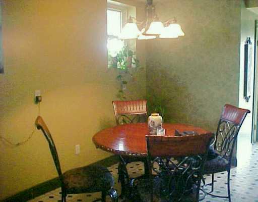 110 Bebout Road Venetia, PA 15367 - Photo 6 of 8 Dining Room.