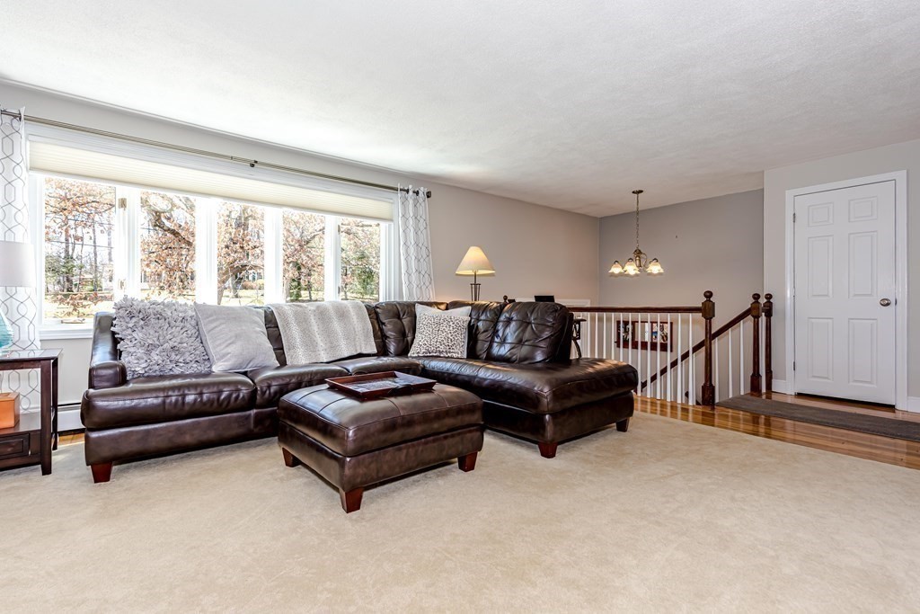 176 Mossman Road Sudbury, MA 01776 - Photo 14 of 37 Gallery Image 14