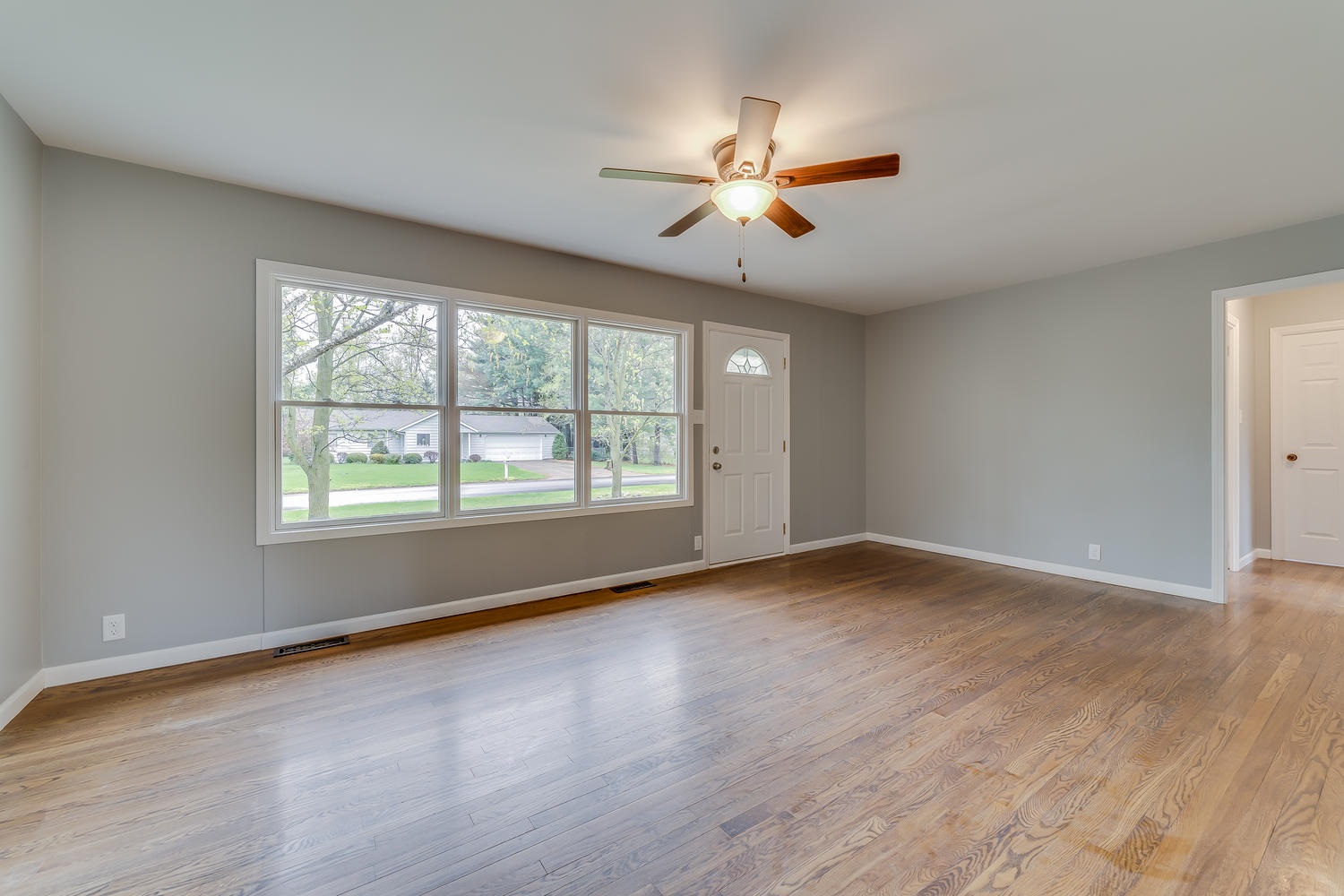 15642 Darden Road Granger, IN 46530 - Photo 4 of 22 Gallery Image 4