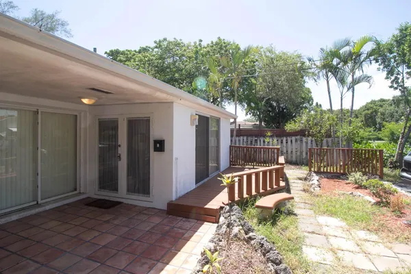 $1,600 | 909 Northeast 12th Avenue, Pompano Beach, FL 33060