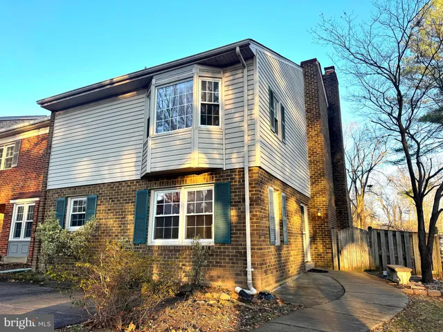 $3,800 | 1008 Moorefield Creek Road Southwest, Vienna, VA 22180