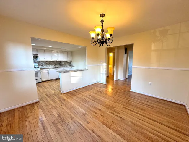 $3,800 | 1008 Moorefield Creek Road Southwest, Vienna, VA 22180