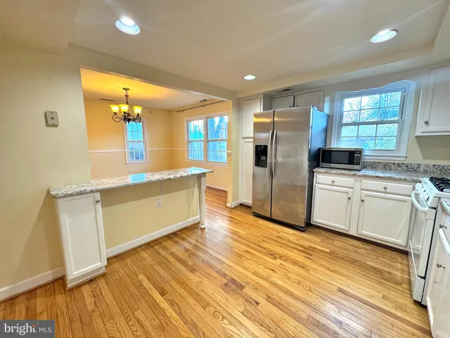 $3,800 | 1008 Moorefield Creek Road Southwest, Vienna, VA 22180