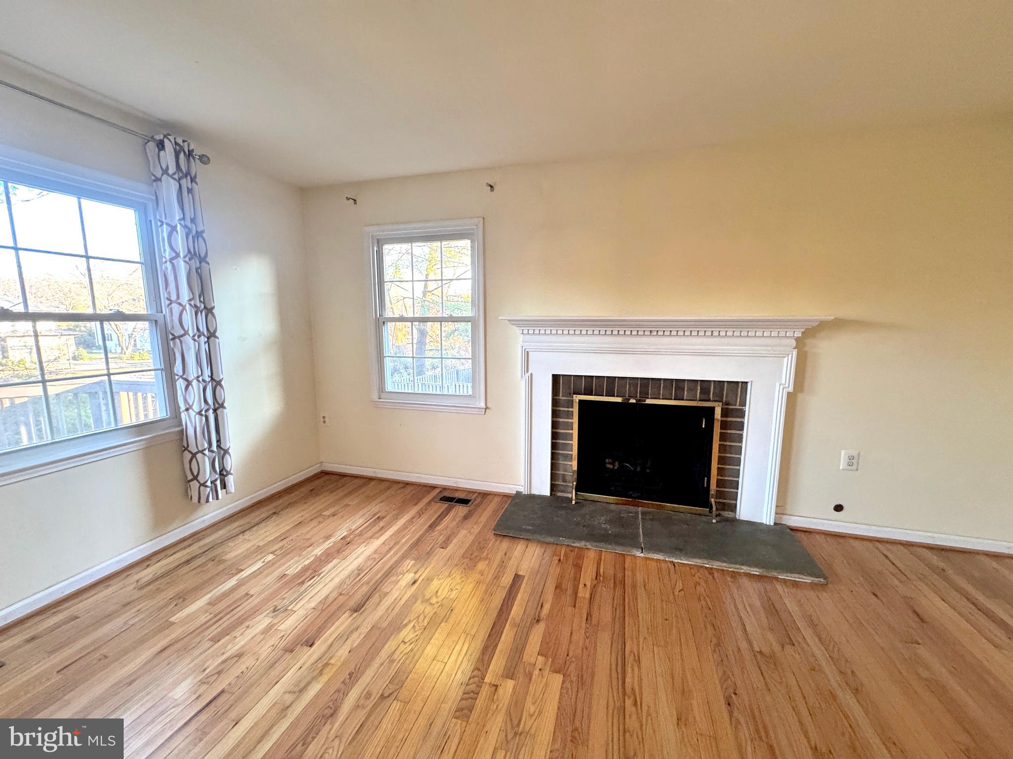 1008 Moorefield Creek Road Southwest Vienna, VA 22180 - Photo 20 of 54