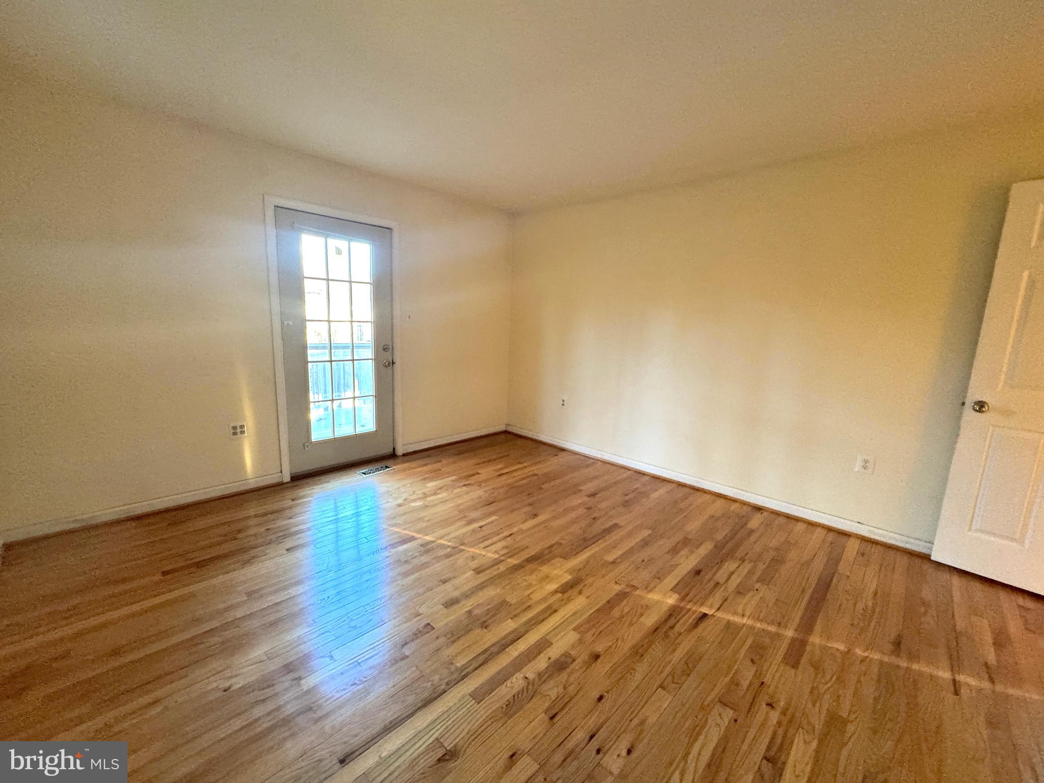 1008 Moorefield Creek Road Southwest Vienna, VA 22180 - Photo 24 of 54