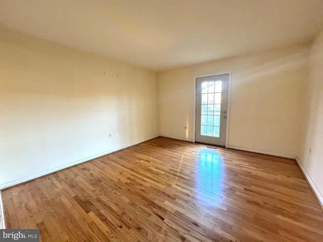 $3,800 | 1008 Moorefield Creek Road Southwest, Vienna, VA 22180