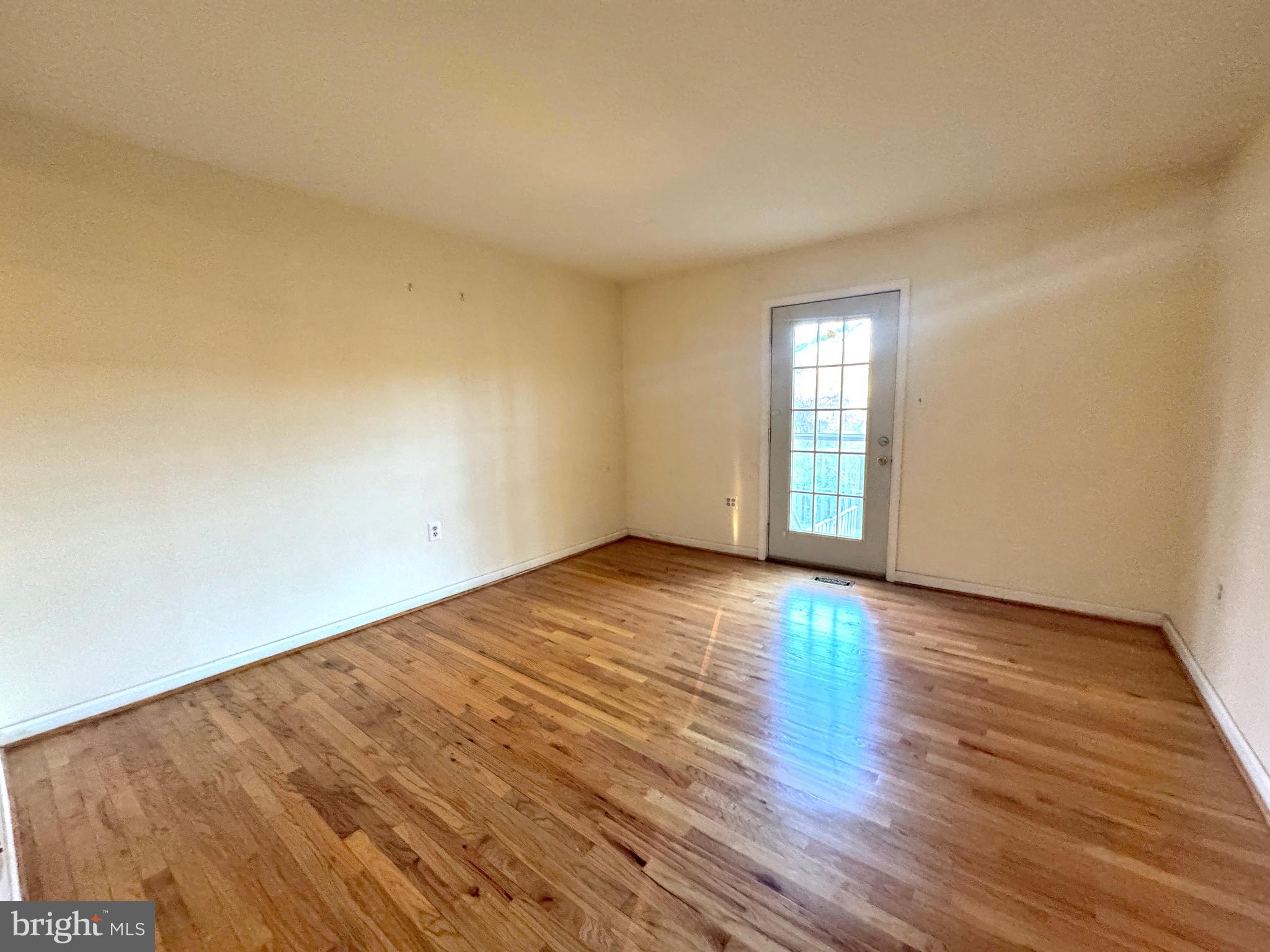 1008 Moorefield Creek Road Southwest Vienna, VA 22180 - Photo 25 of 54